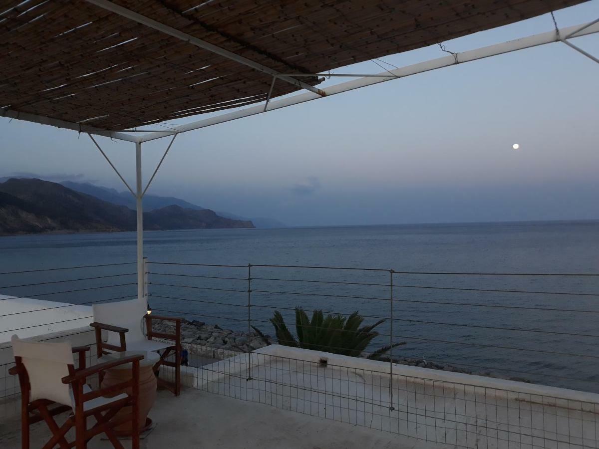 Christos Rooms Палиохора Екстериор снимка